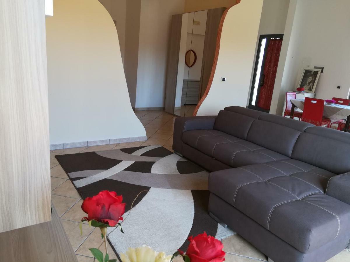 Dolce Casa Sara Villa Collemeto Dış mekan fotoğraf