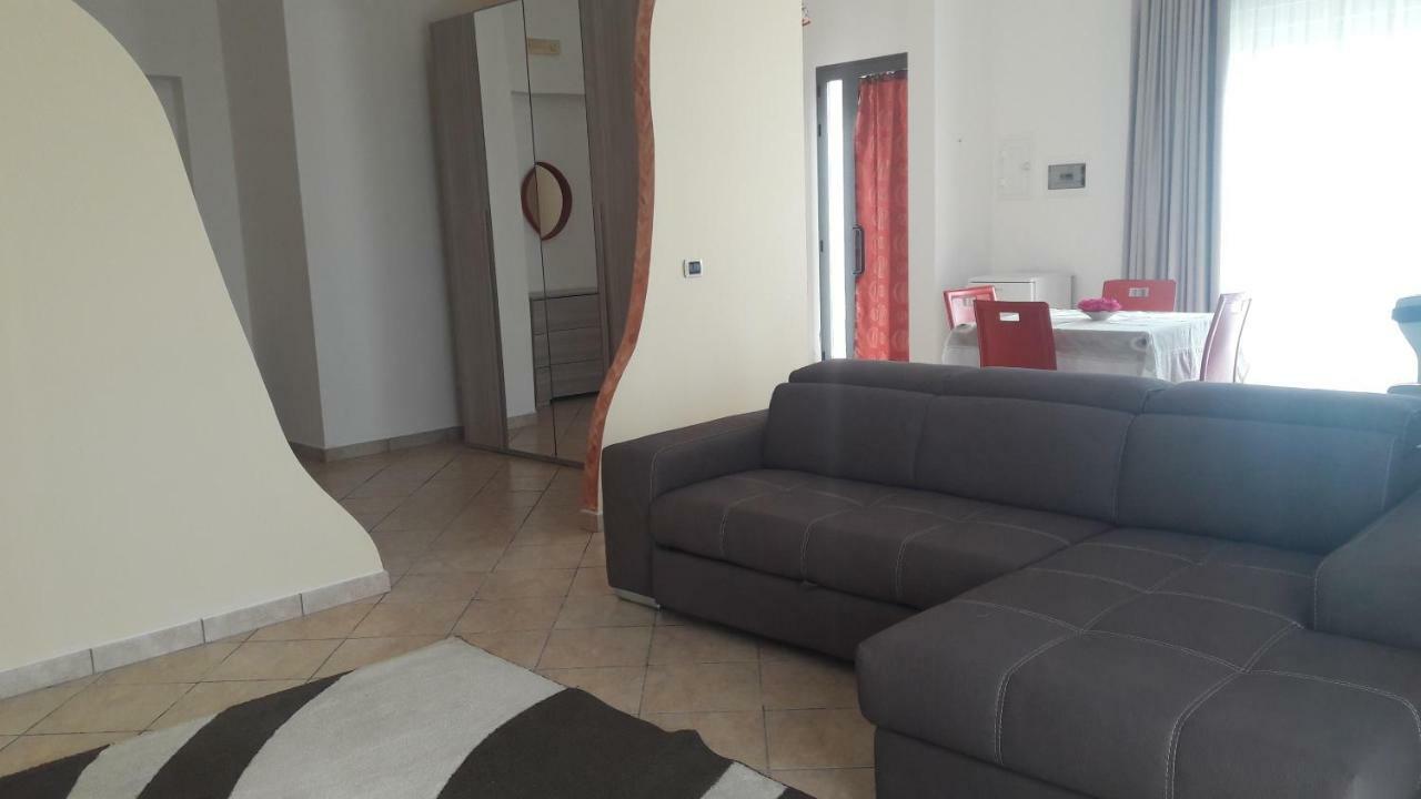 Dolce Casa Sara Villa Collemeto Dış mekan fotoğraf