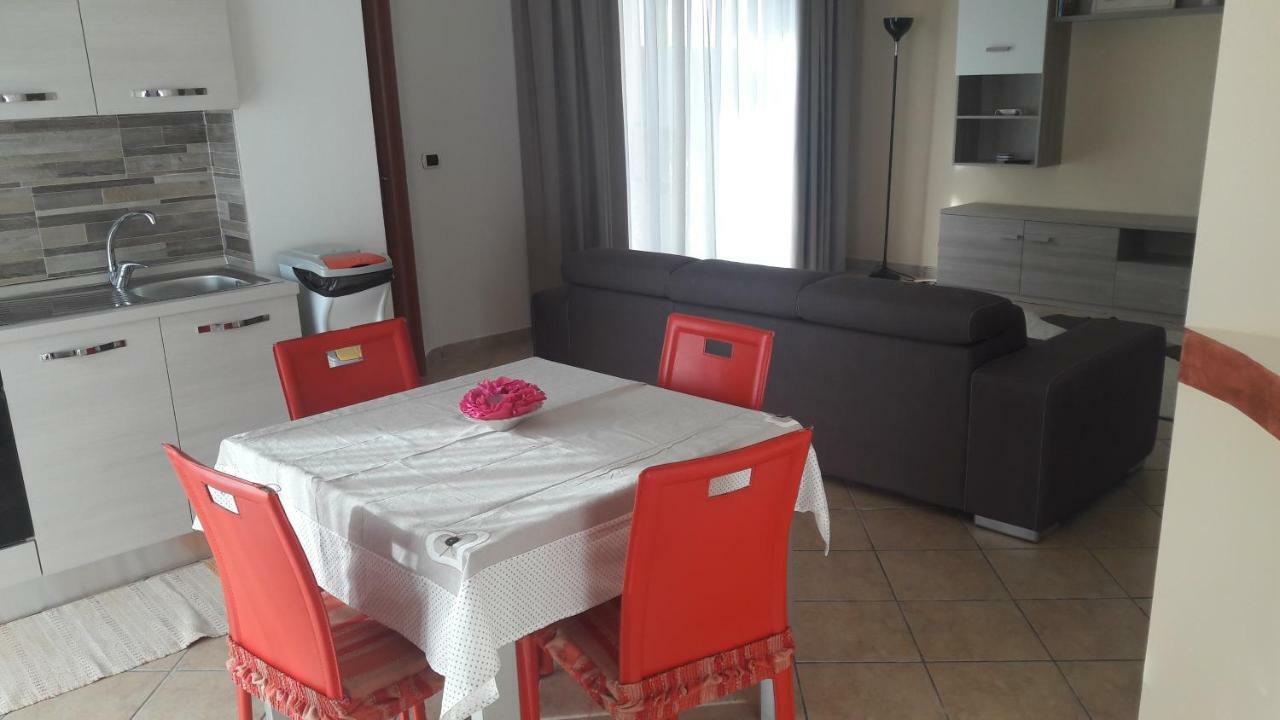 Dolce Casa Sara Villa Collemeto Dış mekan fotoğraf